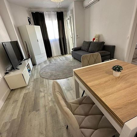 Dom Goscinny 8,3-41 Poznań Buitenkant foto